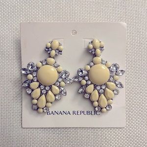 New Banana Republic chandelier earrings
